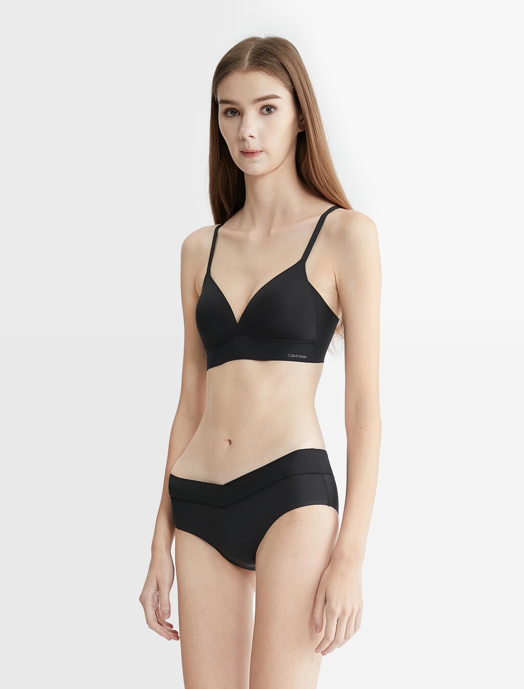 Invisibles Lightly Lined Triangle Bra, Black, hi-res