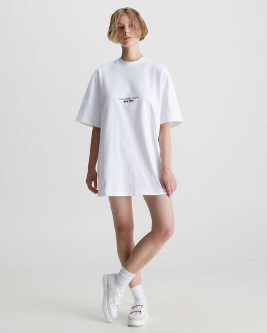 刺繡 T 恤洋裝