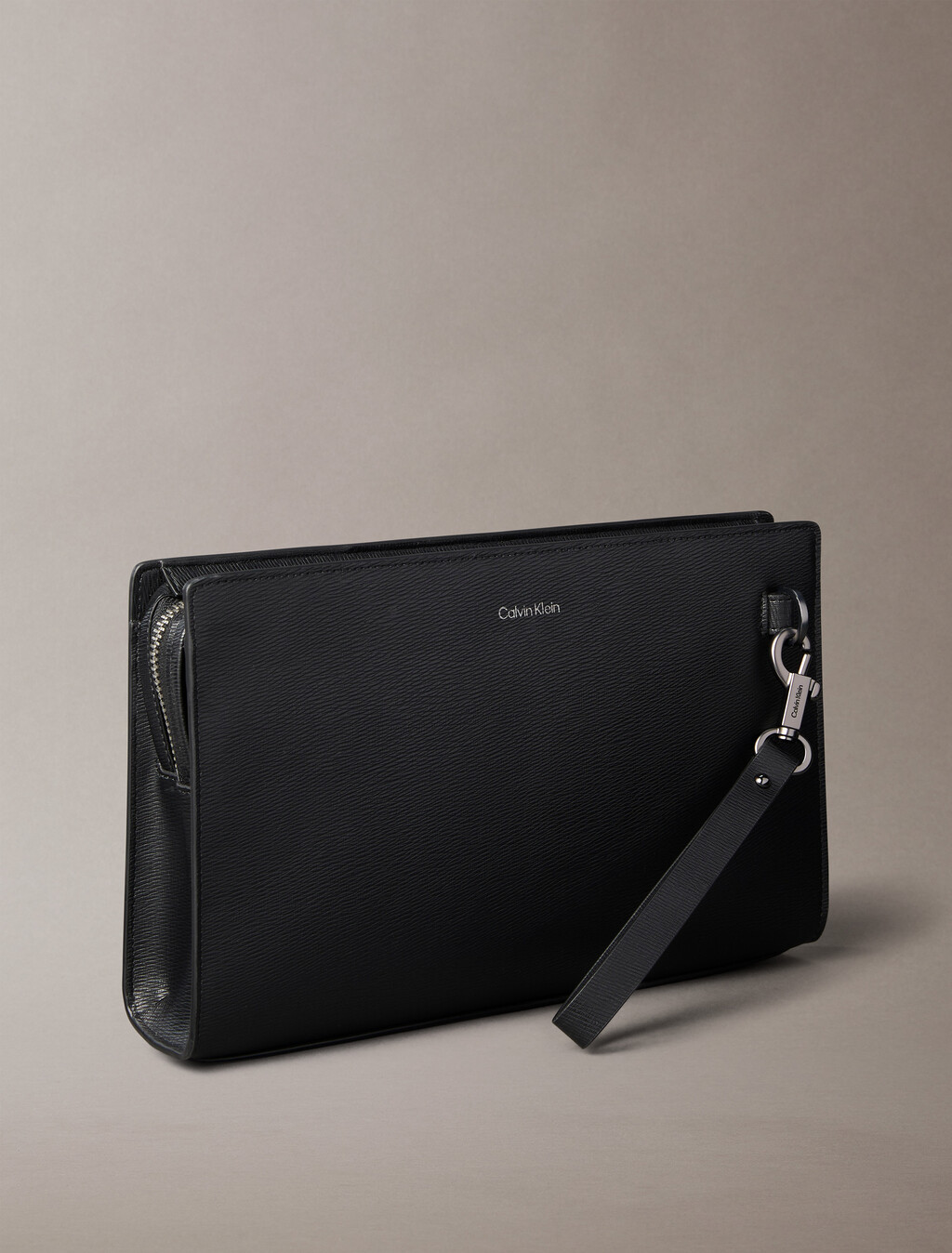 Saffiano 標誌拉鍊收納包附手把, Black, hi-res