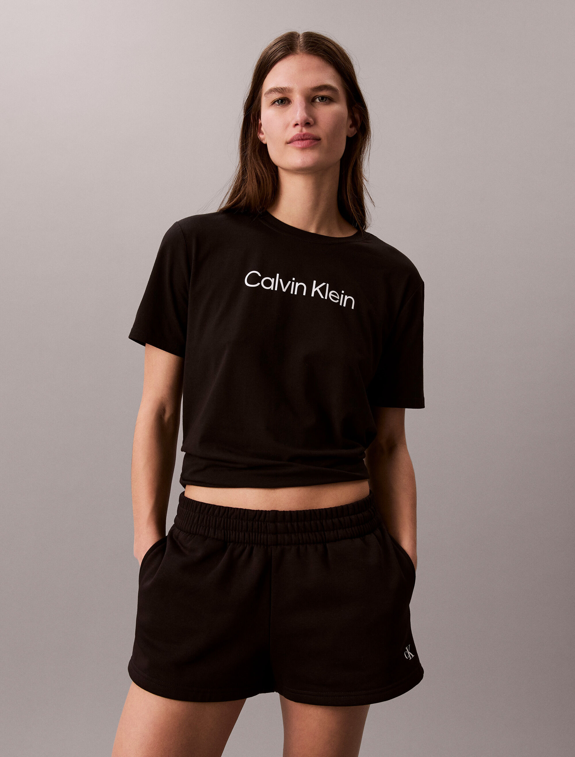 Commuter Classic T-Shirt | black | Calvin Klein Taiwan
