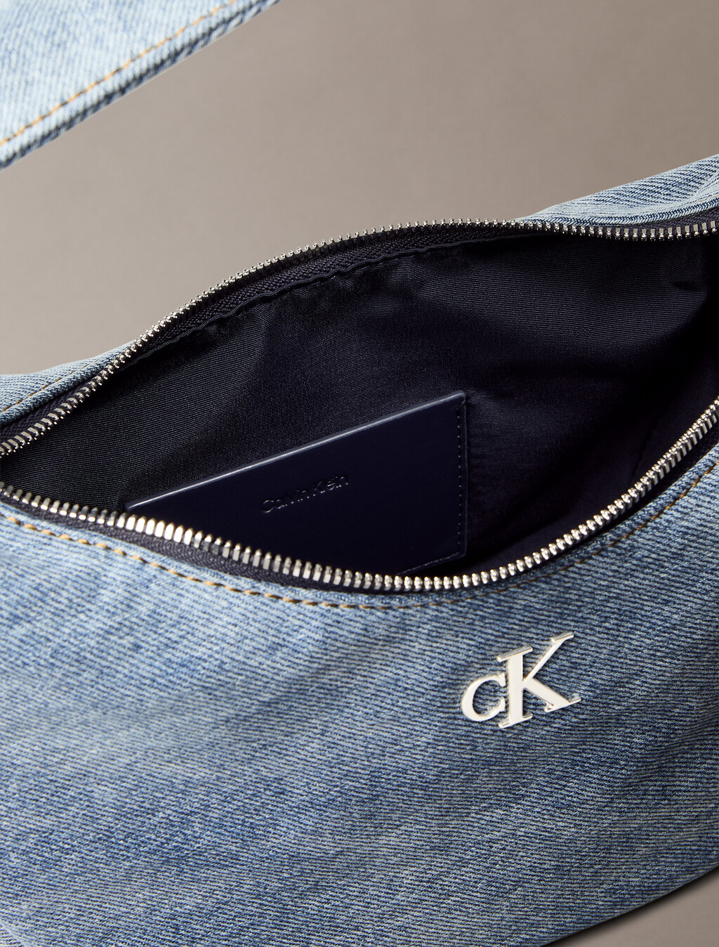 Monogram 牛仔布半月型單肩包, Denim, hi-res