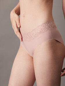 Calvin Klein Adore 低腰三角內褲, Subdued, hi-res
