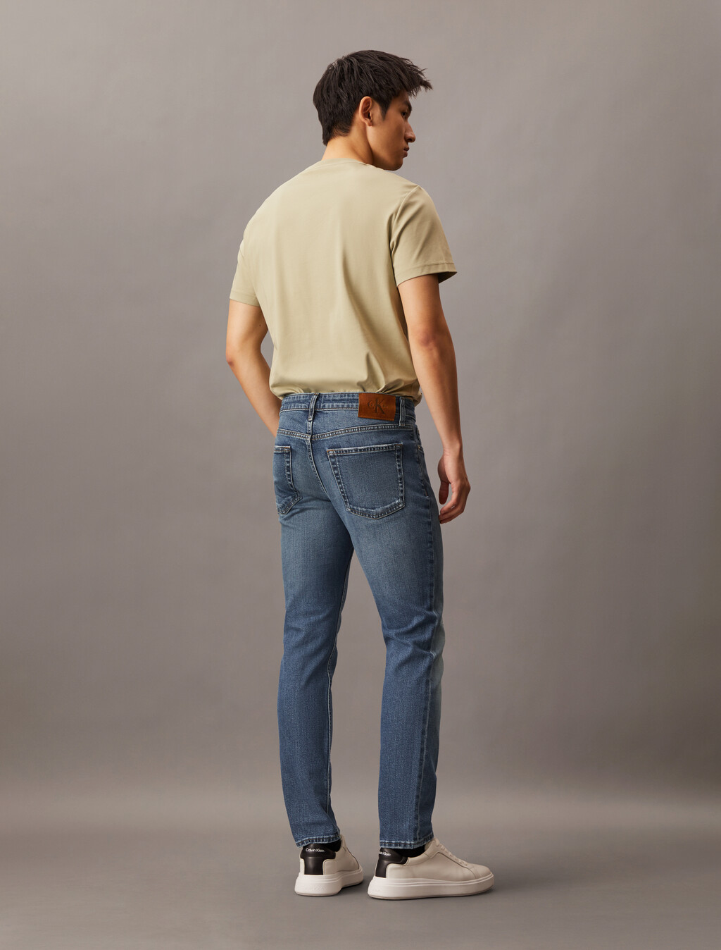 水洗修身牛仔褲, FADED CK BLUE, hi-res