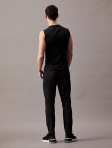 Modern Sport 梭織長褲, Black Beauty, hi-res
