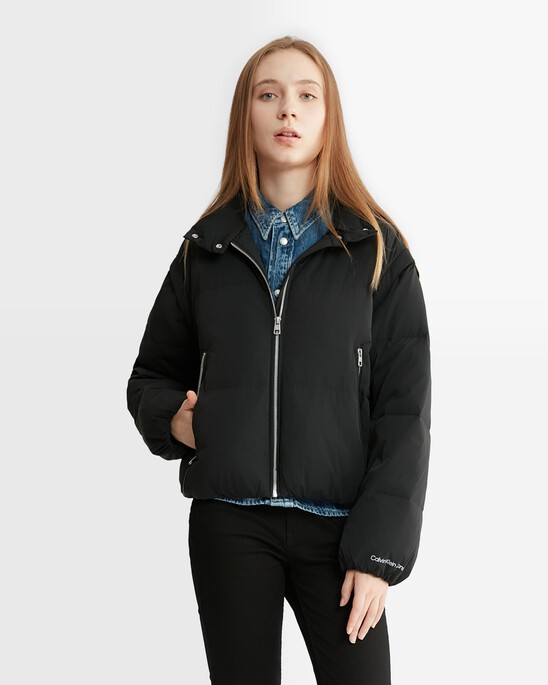 Feminine Detailing 輕盈羽絨外套
