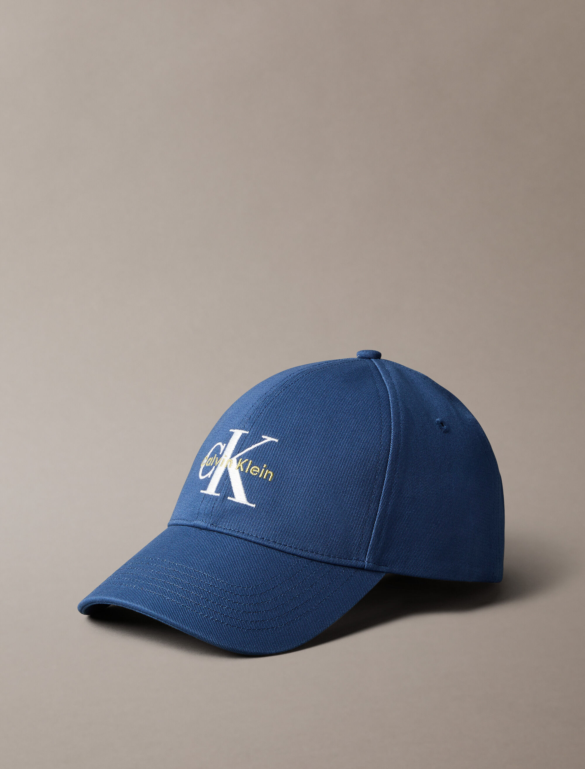 Caps + Hats | Calvin Klein Taiwan