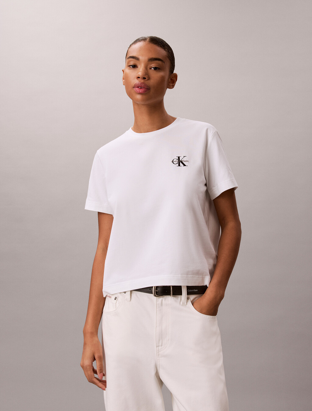 Core Essentials Monogram 刺繡 T 恤, Bright White, hi-res