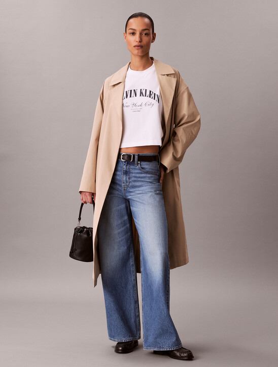 短版棒球風標誌 T 恤