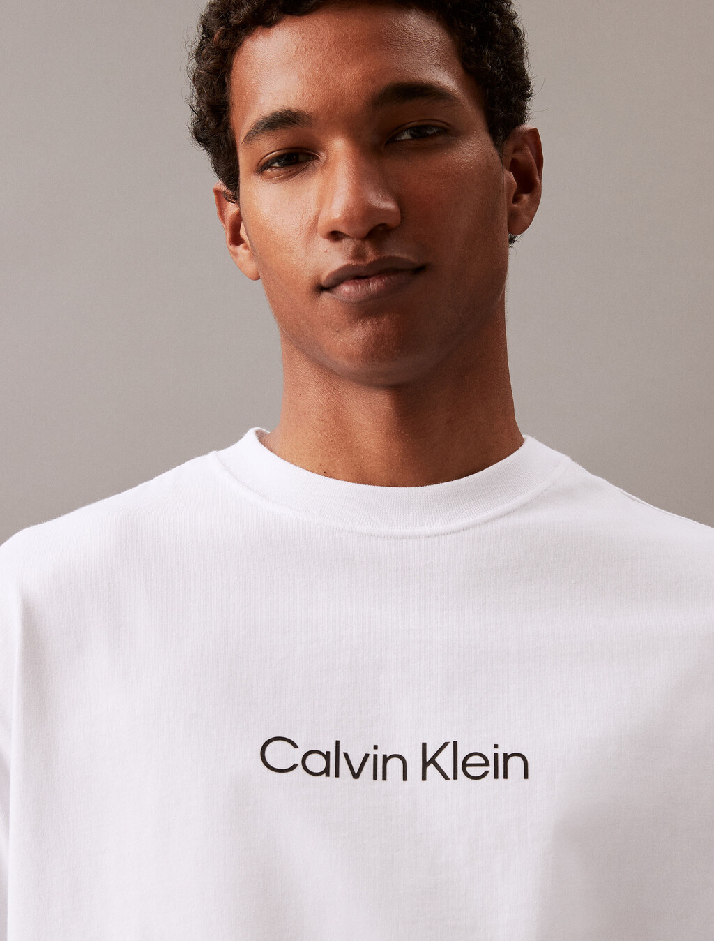 Calvin Logo 圓領上衣, Brilliant White, hi-res