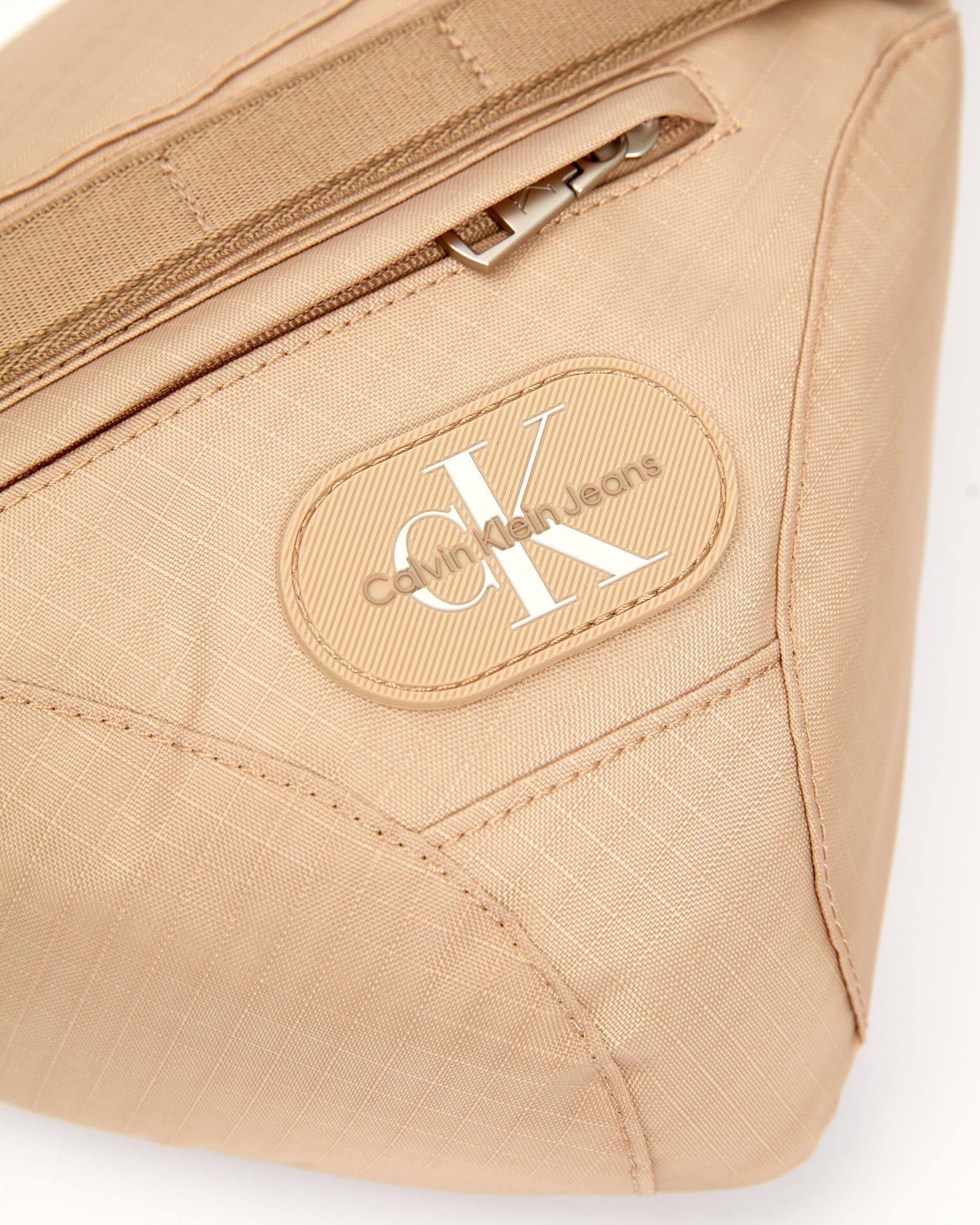 Metaforms Rounded Crossbody Sling brown Calvin Klein Taiwan
