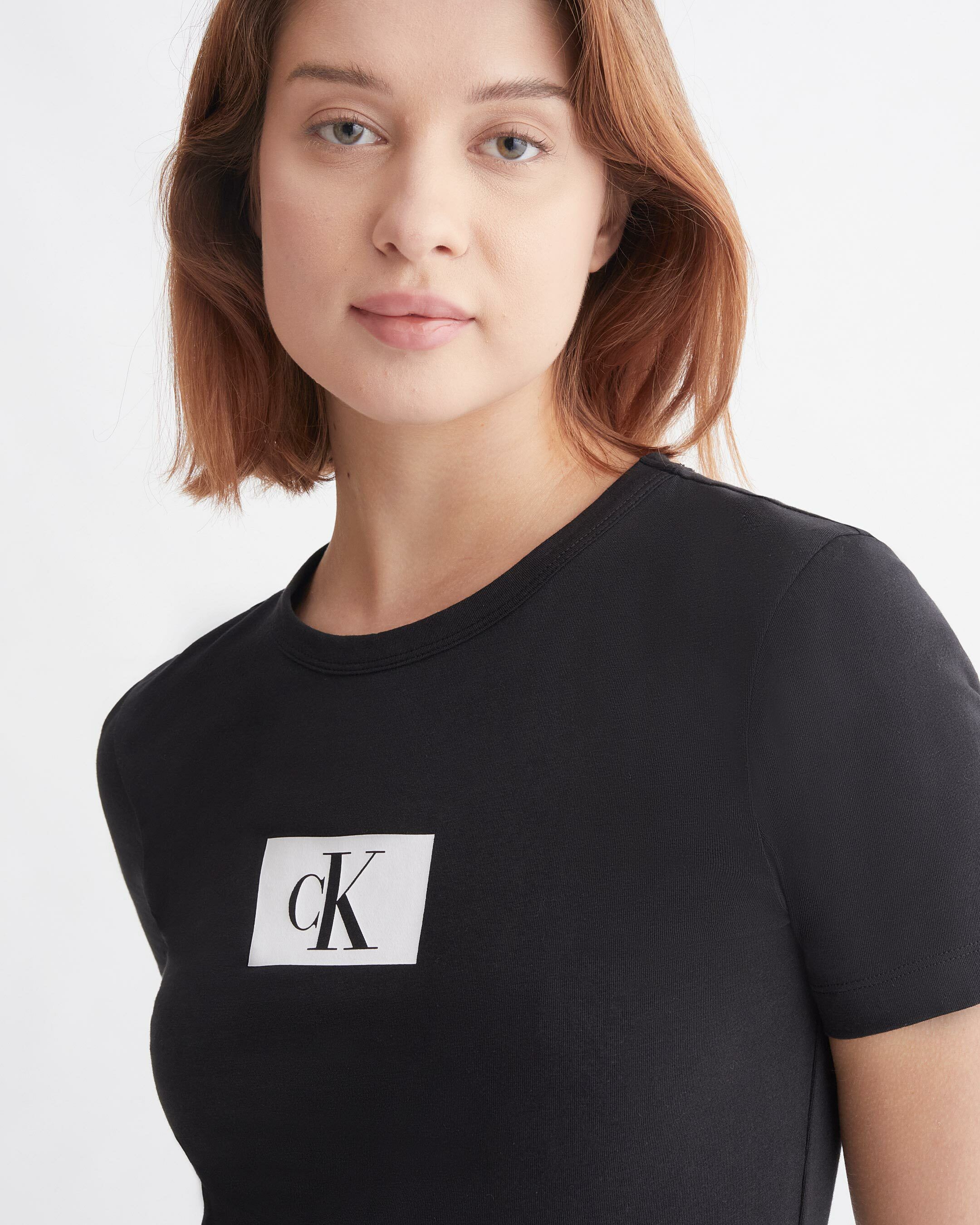 Calvin klein t deals shirt sale womens