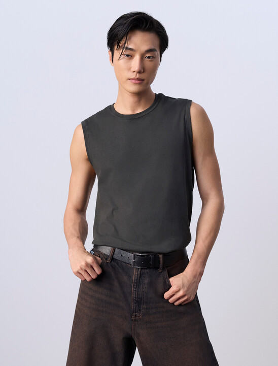 Jung Kook for Calvin Klein 寬肩背心