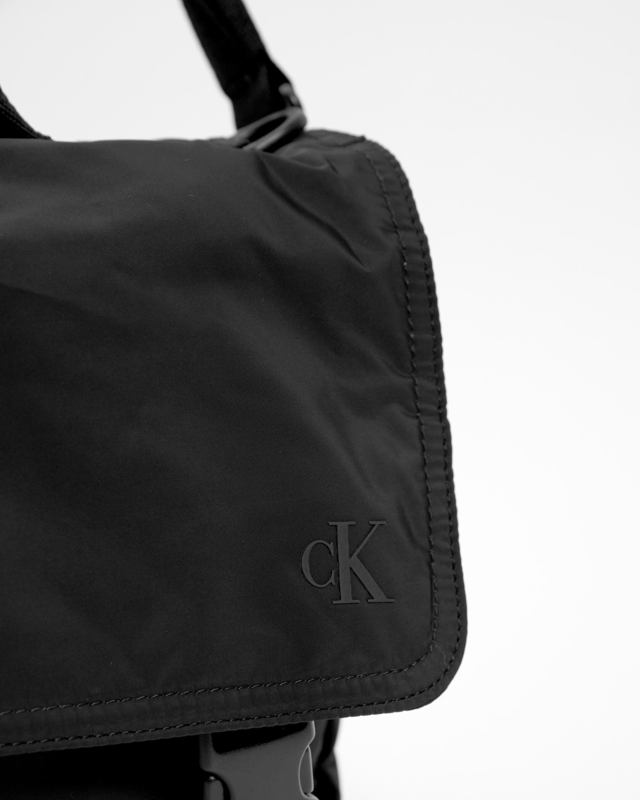 Messenger Bags Calvin Klein Taiwan