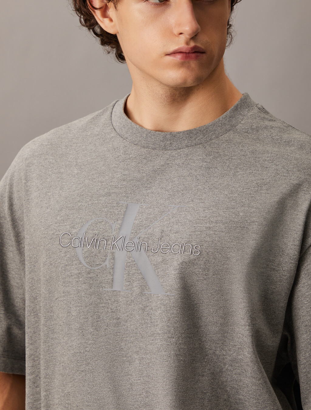 Monogram Regular Tee, Med Grey Htr, hi-res