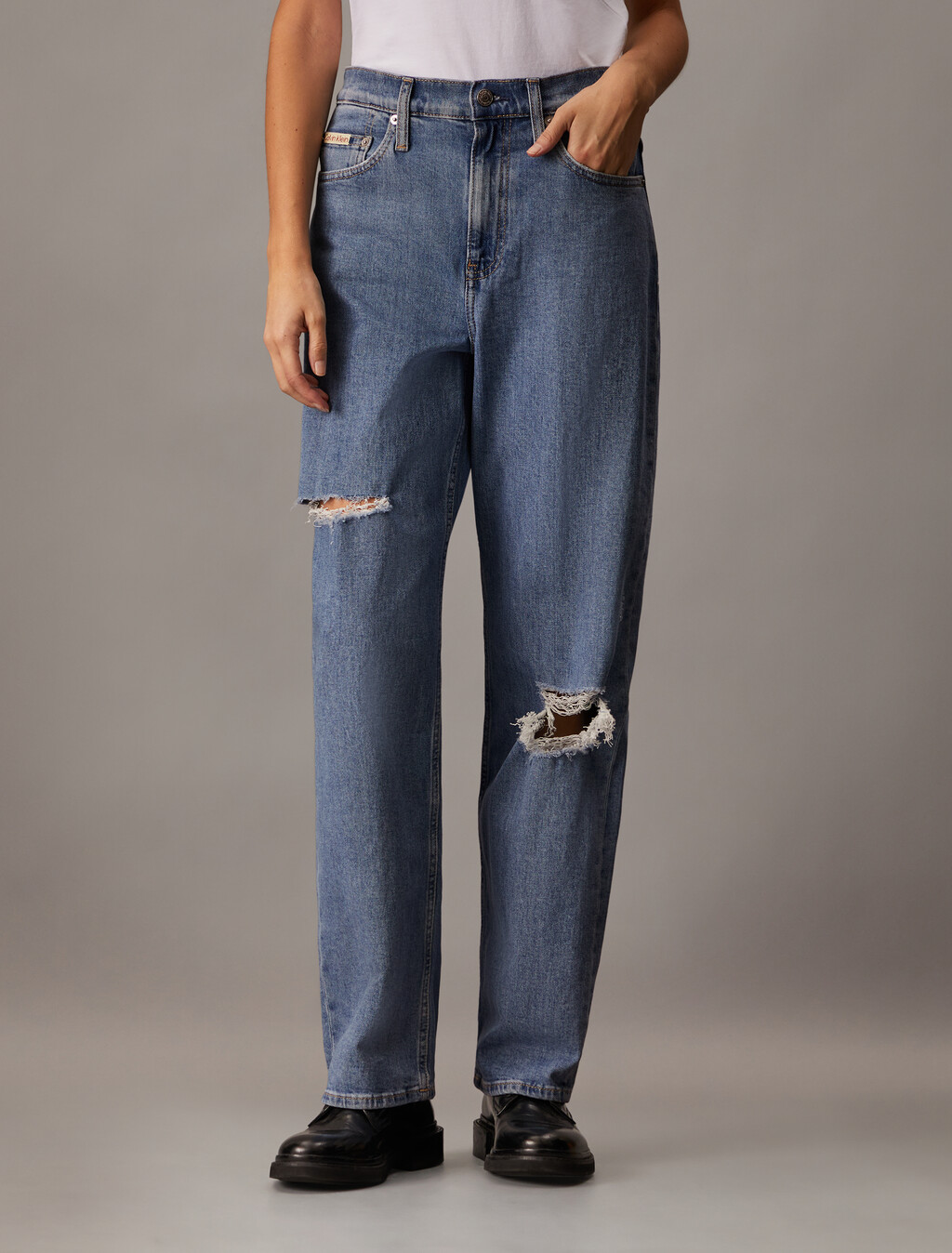 Sustainable Distressed High Rise Loose Jeans, Denim Light, hi-res