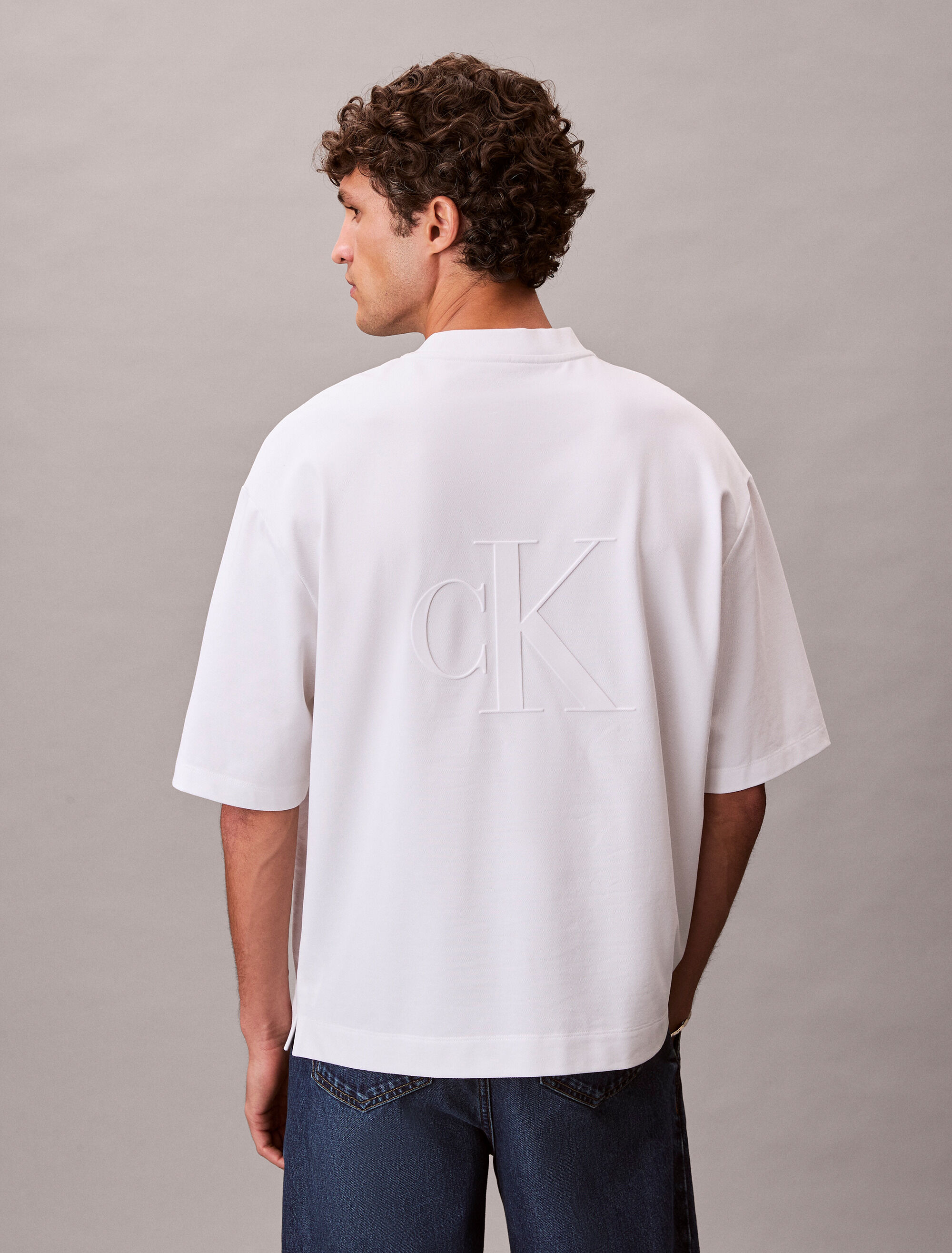 Embossed Monogram Cooling Pique Relaxed Tee | white | Calvin Klein