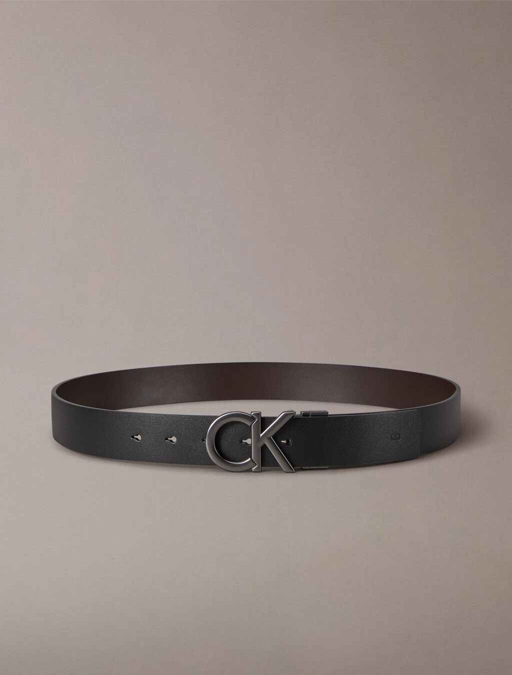 Monogram 標誌飾牌皮帶 35 公釐, BLACK TX/ BROWN, hi-res