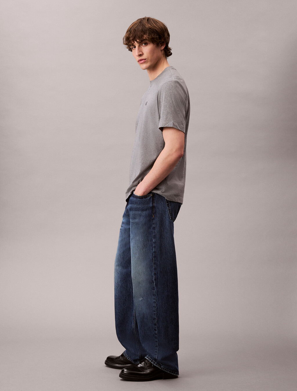 SS EASY MONOGRAM TEEMed Grey Htr, Med Grey Htr, hi-res