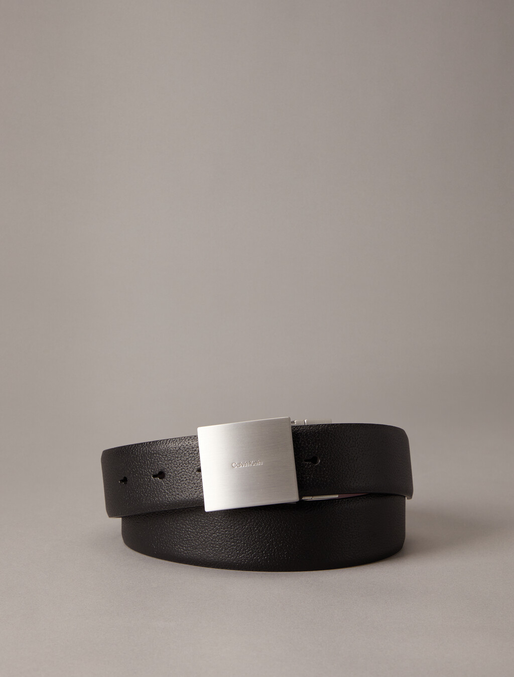 雙面銘牌搭扣皮帶, Black/Bitter Brown, hi-res