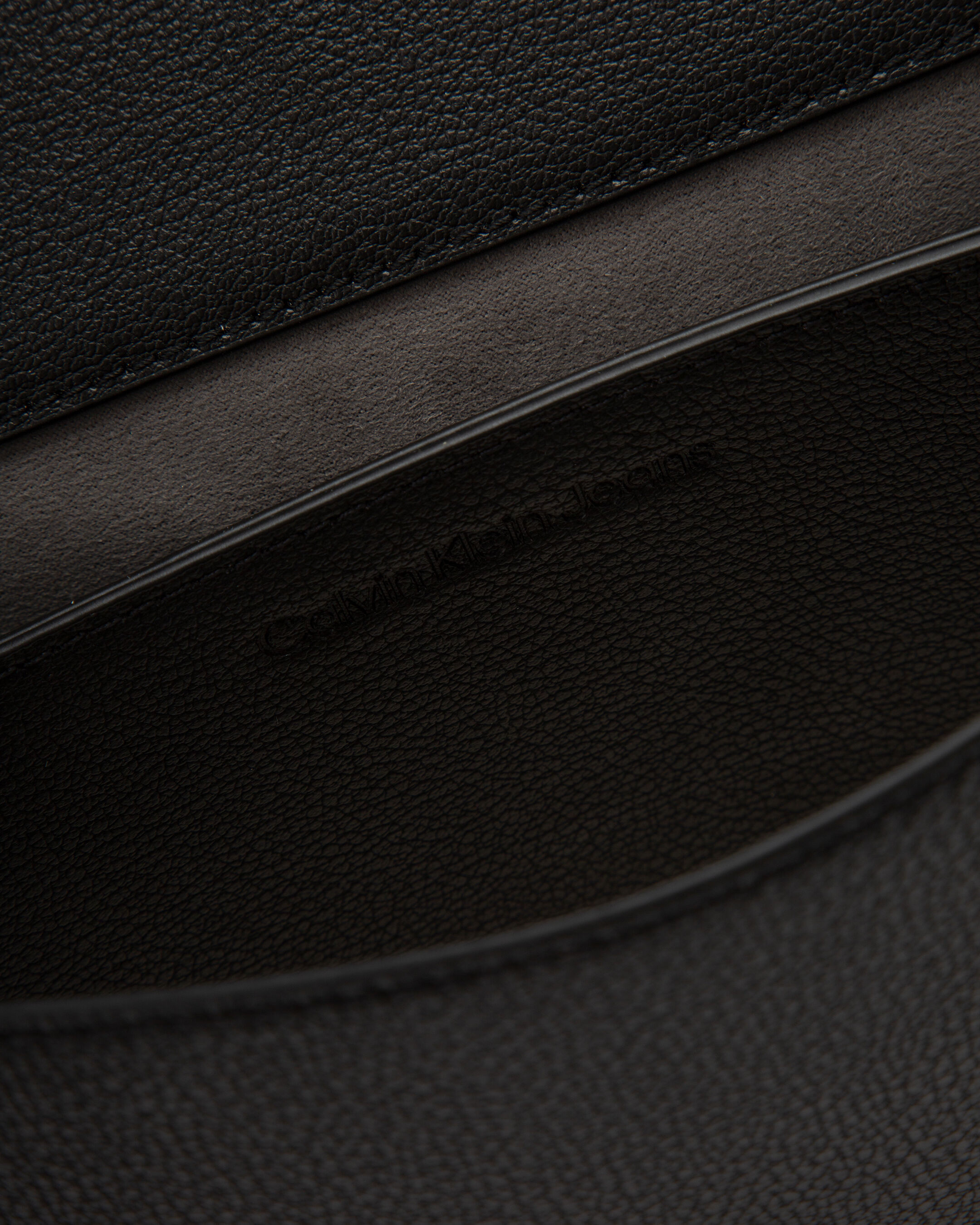 Calvin klein online minimal black