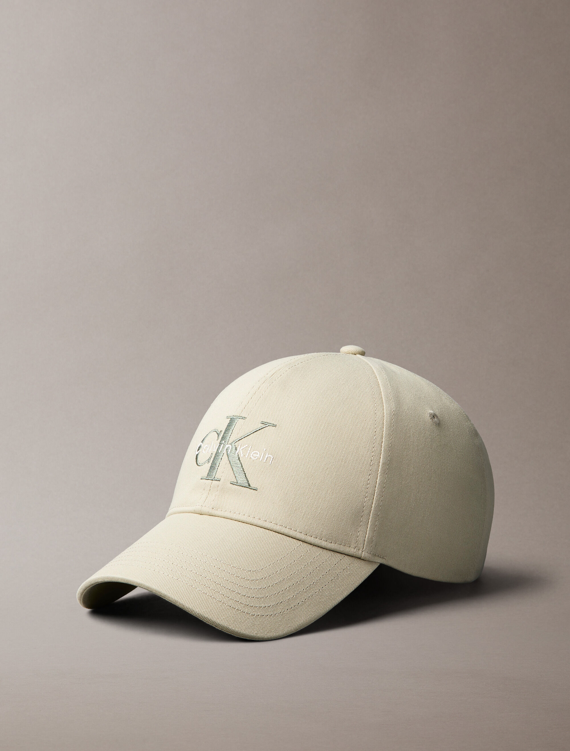 Caps + Hats | Calvin Klein Taiwan