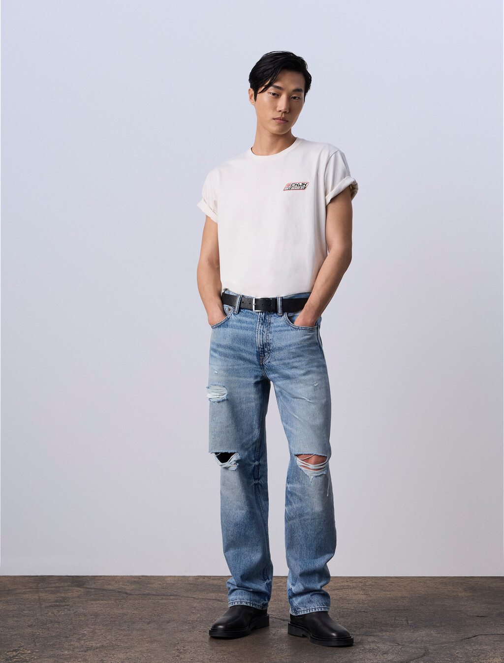 Jung Kook for Calvin Klein 標誌徽章寬鬆 T 恤, LILY, hi-res