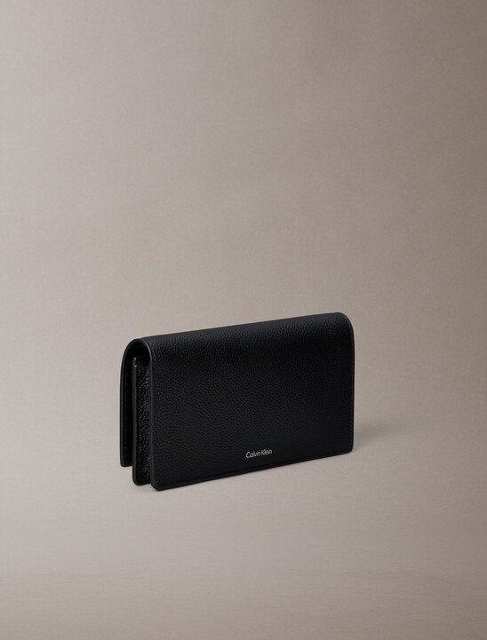 CK 徽章長款對摺式皮夾