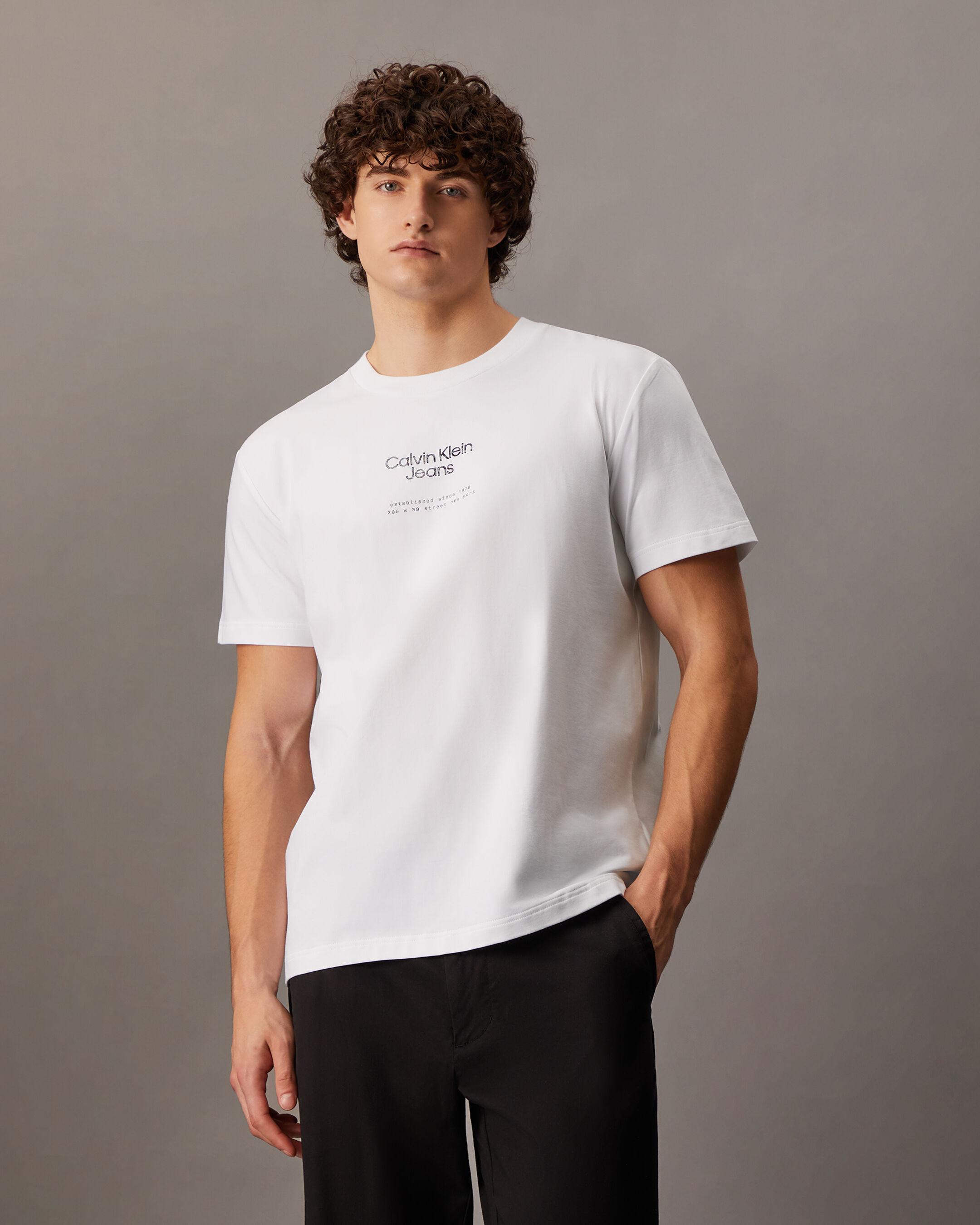 Textured Logo Smooth Cotton Tee | natural | Calvin Klein Taiwan