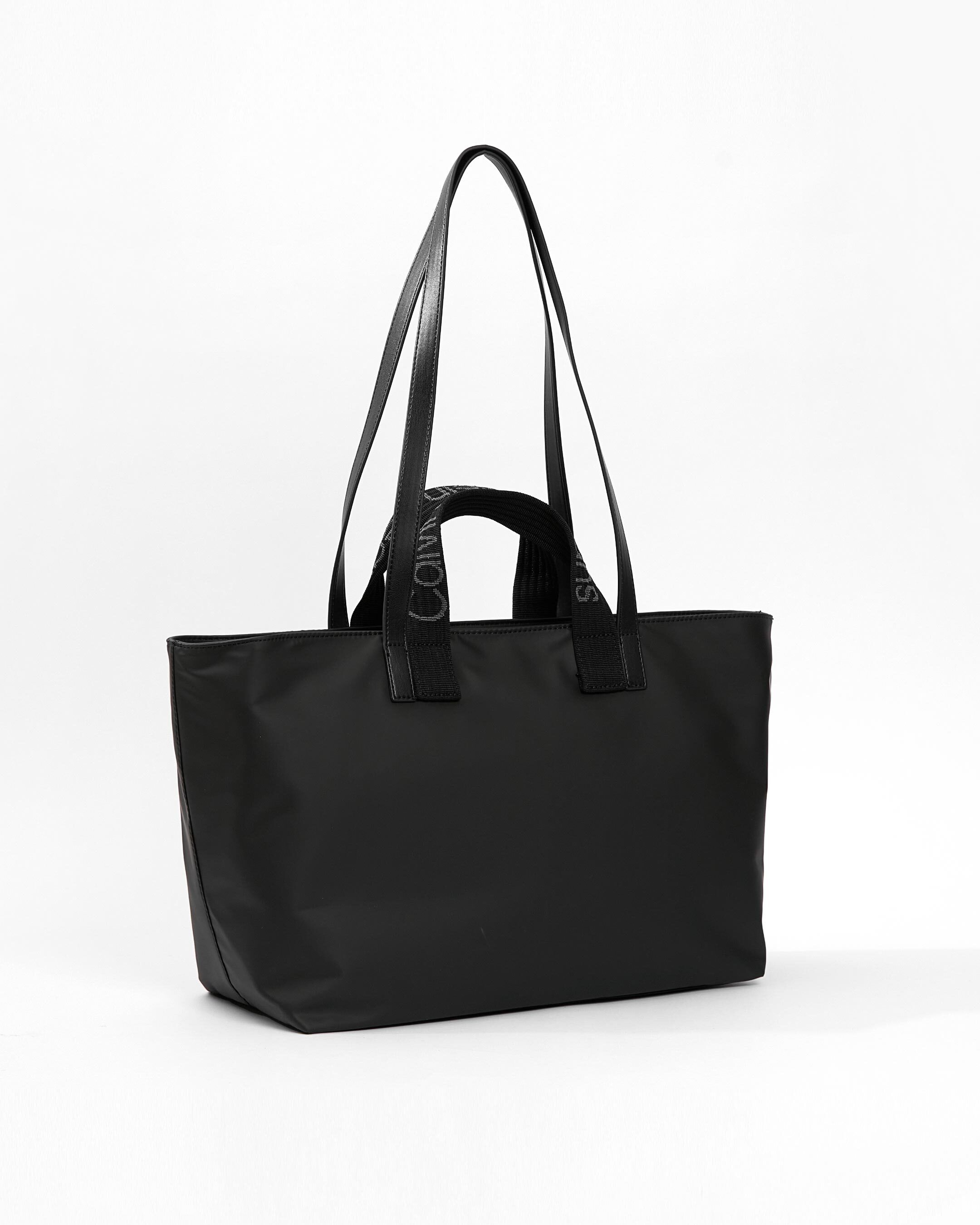 Day bag hotsell black