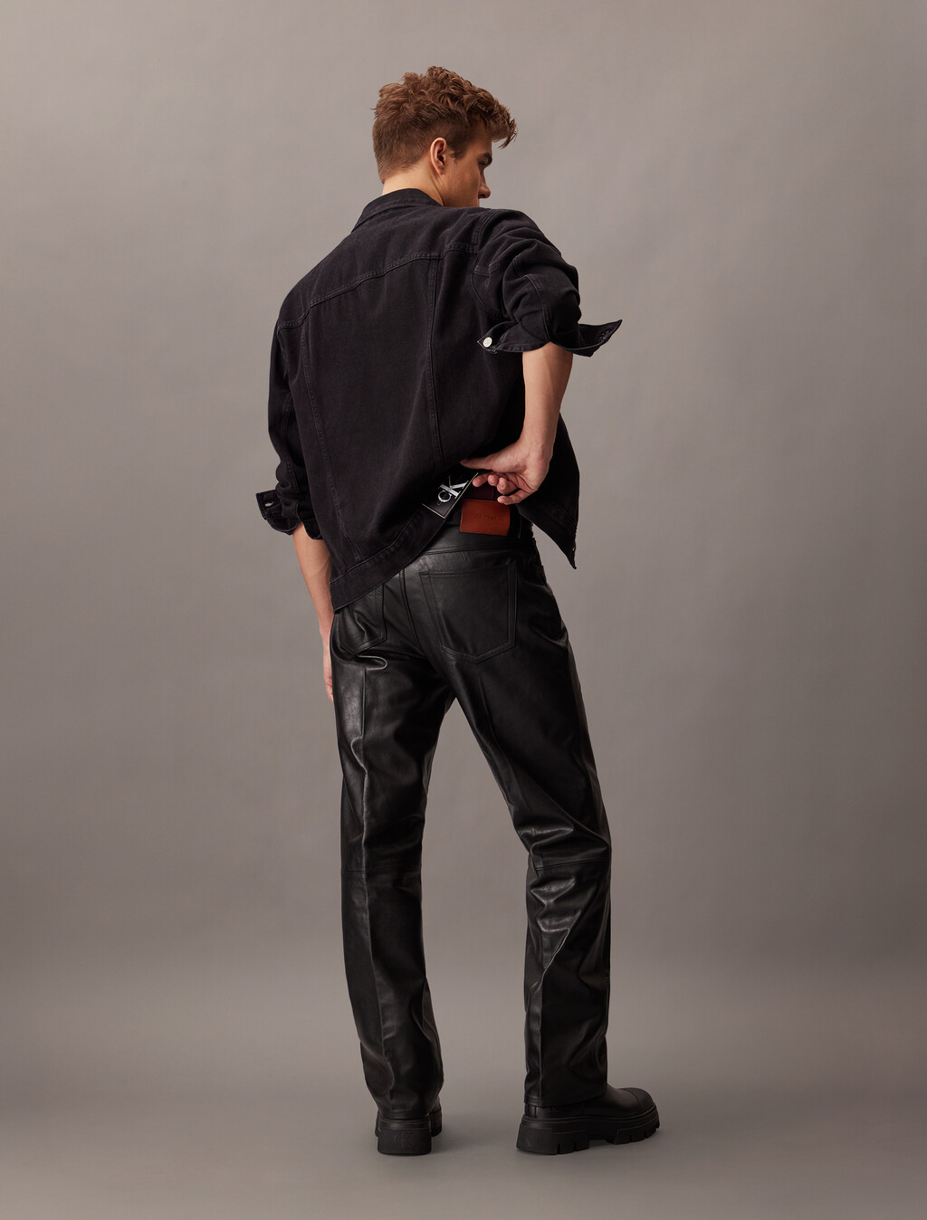 90 年代直筒皮革長褲, Black, hi-res