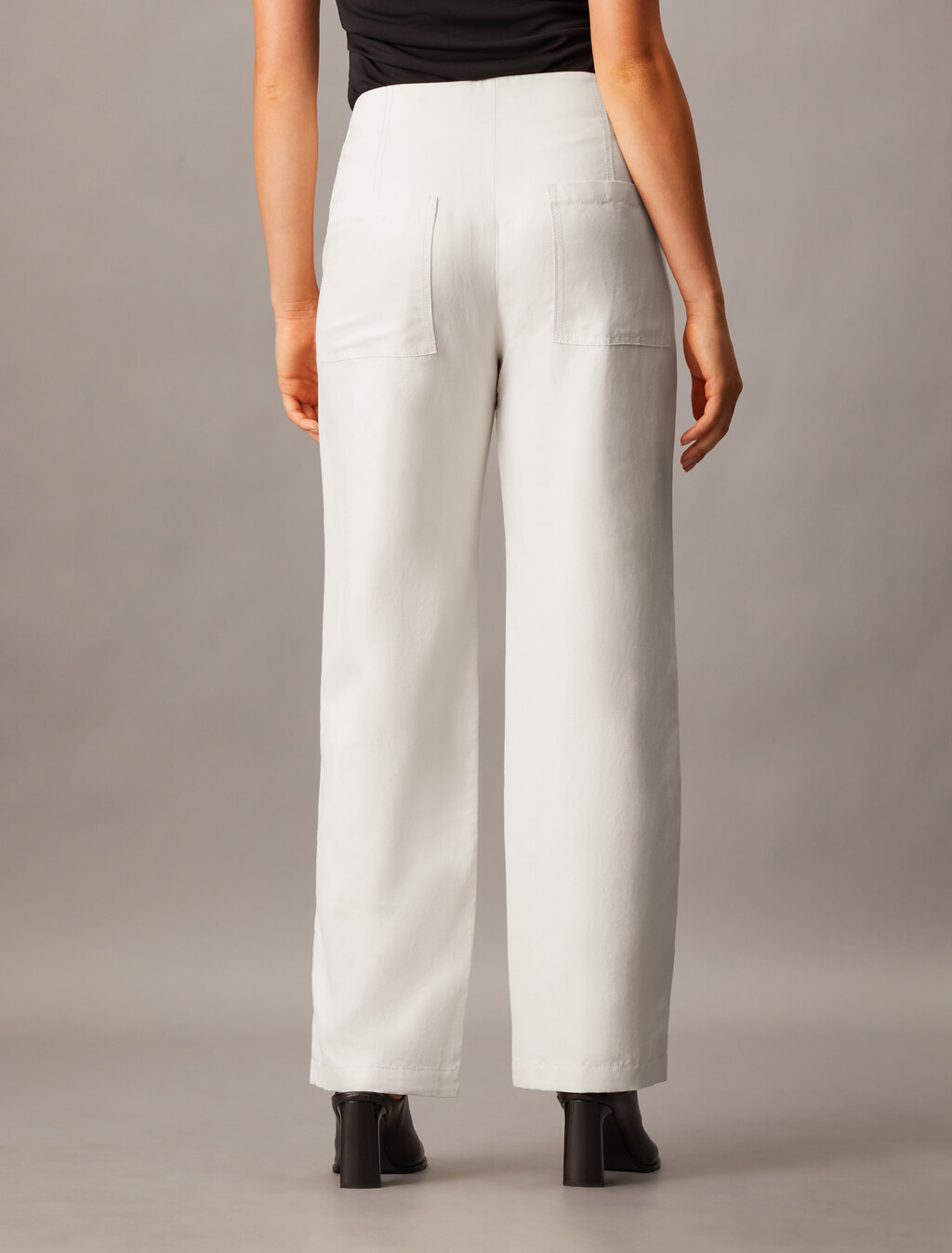 ASPRTNL LNN PNTAntique White, Antique White, hi-res