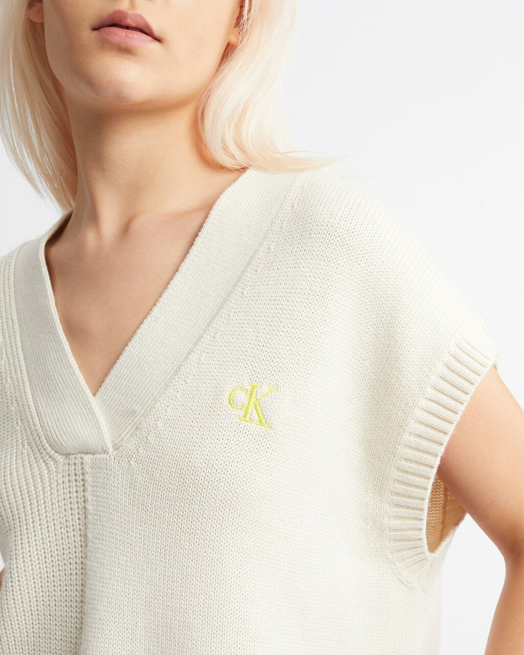coin Expertise Milky white CABLE KNIT SWEATER VEST | white | Calvin Klein Taiwan