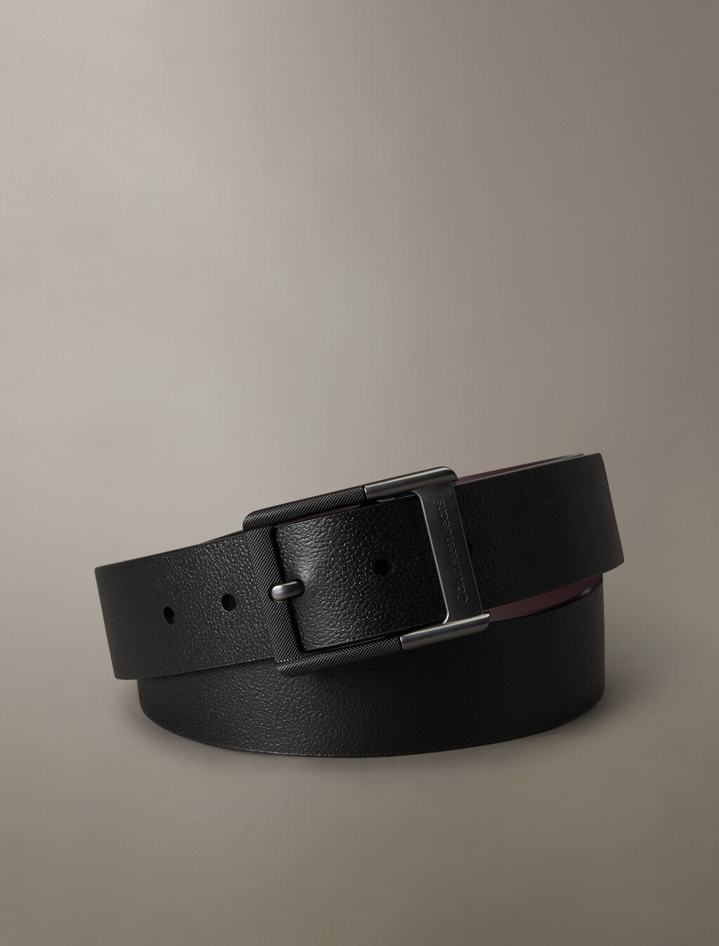 CK 飾牌雙面腰帶 38公釐, Black/Bitter Brown, hi-res