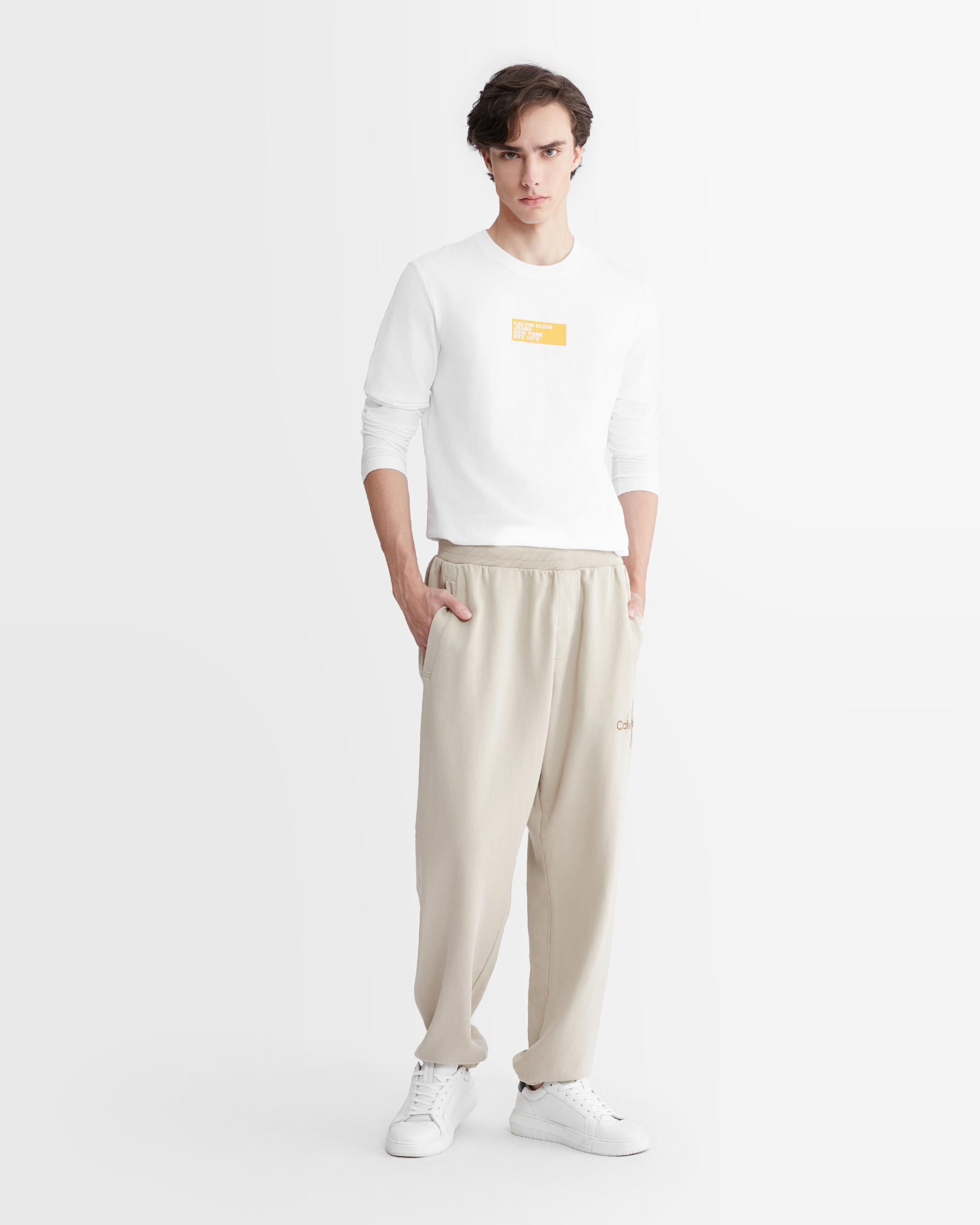 Mineral Dye Relaxed Sweatpants natural Calvin Klein Taiwan