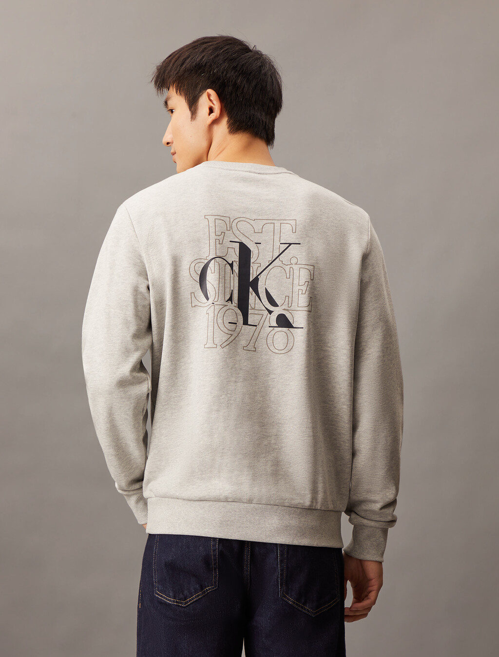 後背 Monogram 標誌印花運動衫, Light Grey Heather, hi-res