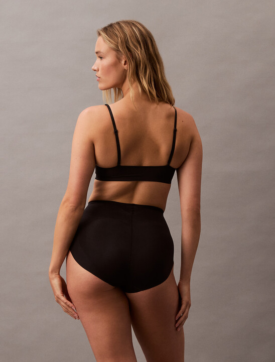 Stay-Put Stretch Brief