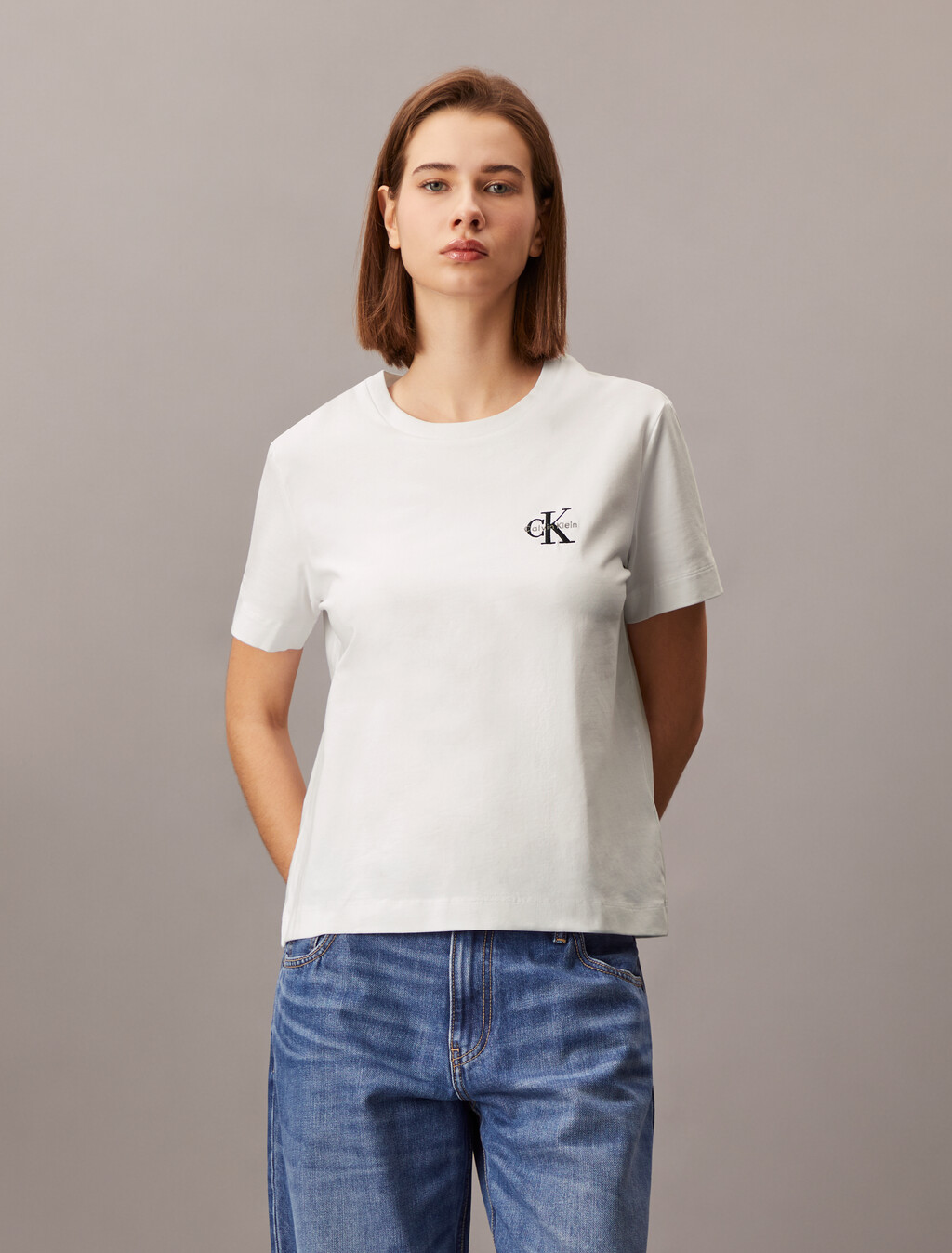 Core Essentials Monogram 刺繡 T 恤, Brilliant White, hi-res