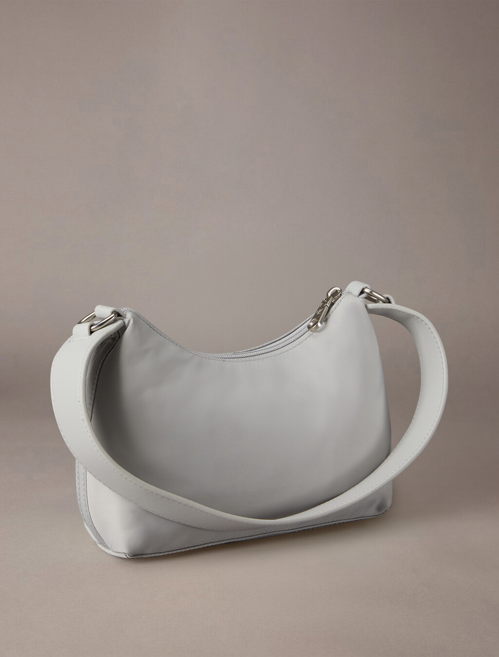 CK Sleek 單肩包, Mirage Gray, hi-res