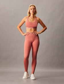 Essentials Modern Sport 中度承托胸罩, Antique Pink, hi-res