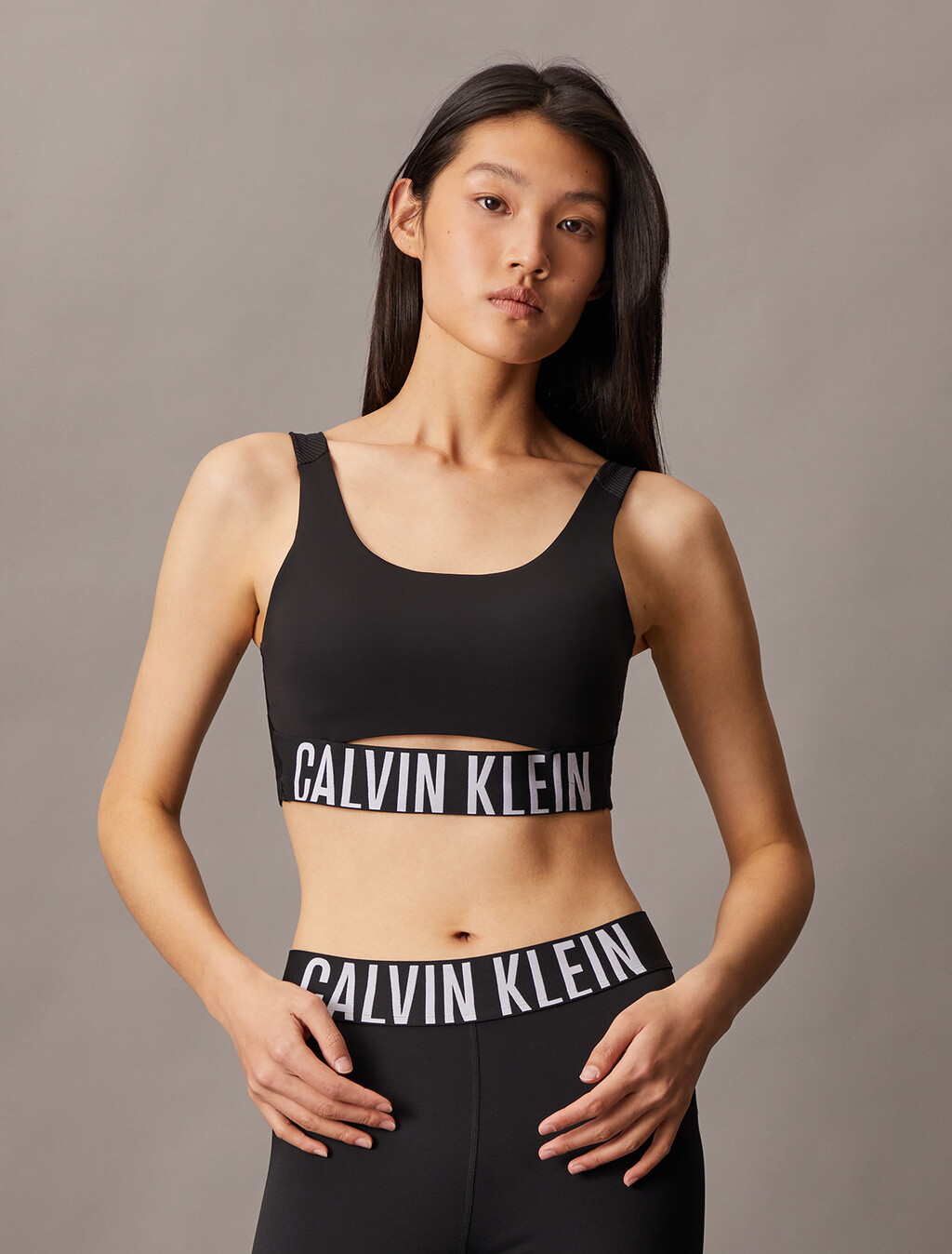 Intense Power 中度支撐胸罩, Black, hi-res