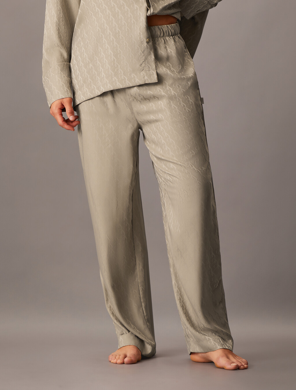 緞面提花睡裝長褲, 17715 HOLIDAY SHINE LOGO+VINTAGE KHAKI, hi-res