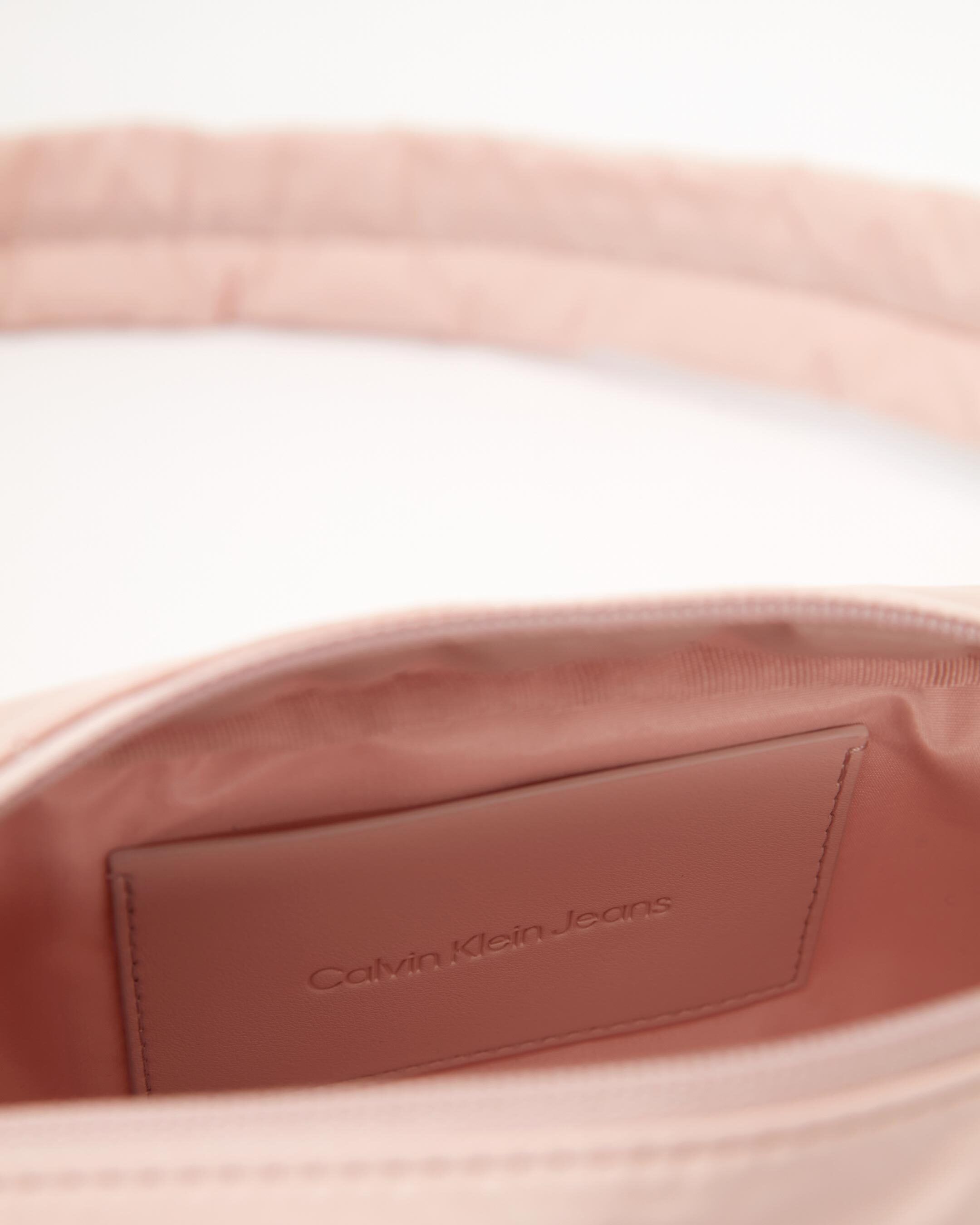 Calvin klein clearance extended crossbody