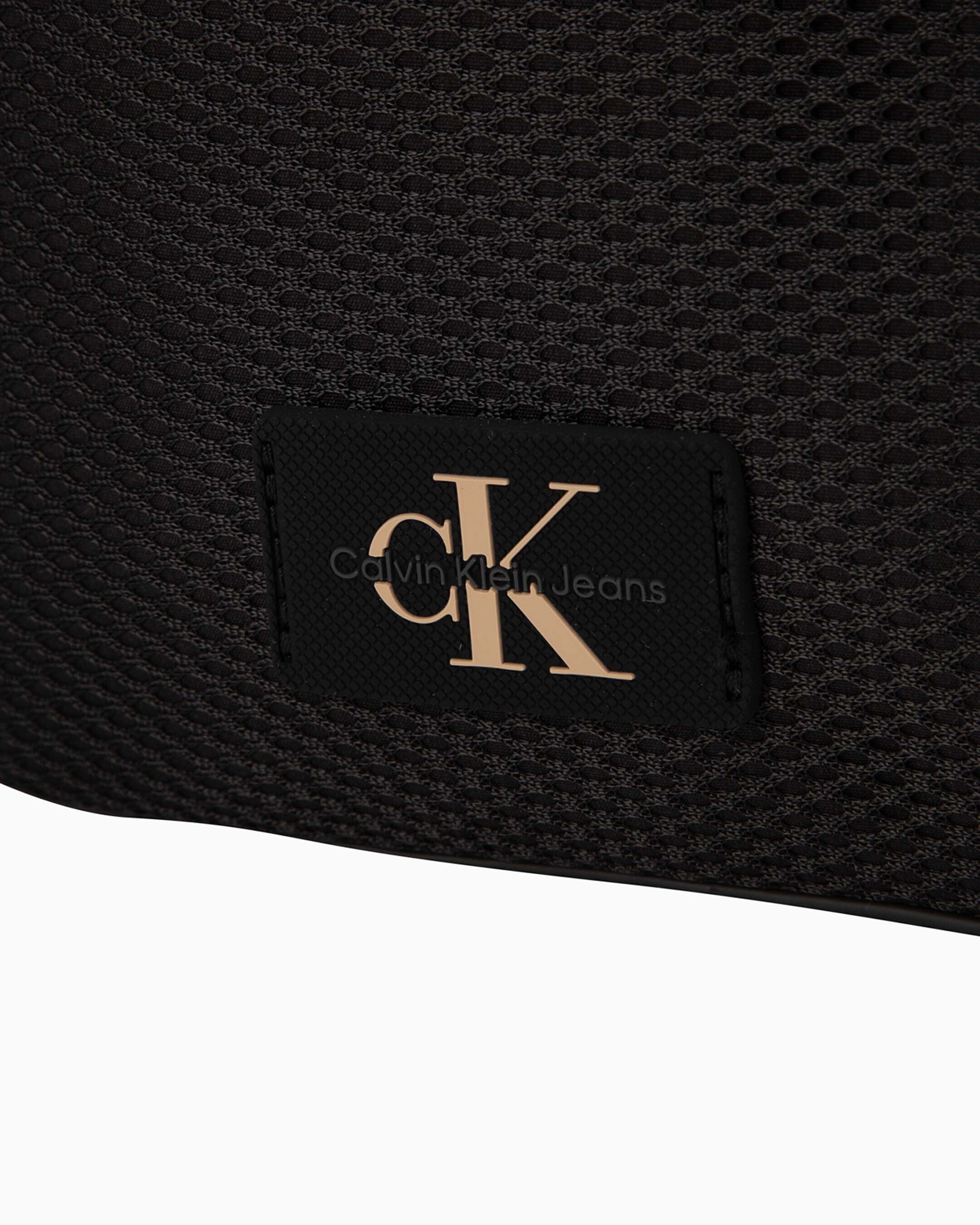 Calvin klein discount camera bag white