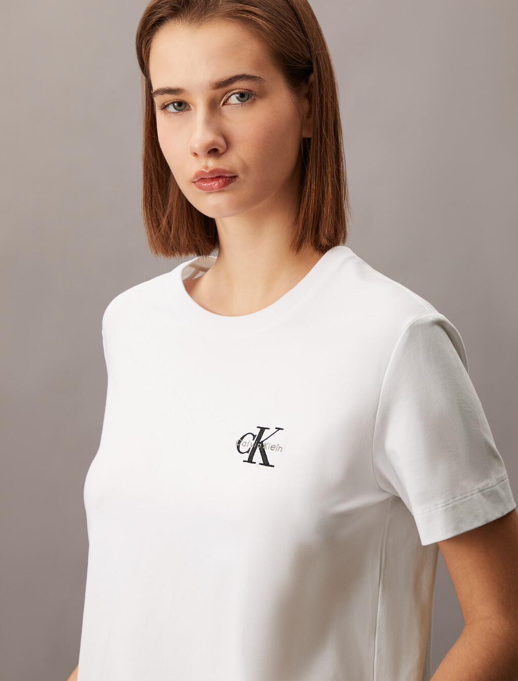 Core Essentials Monogram 刺繡 T 恤, Brilliant White, hi-res