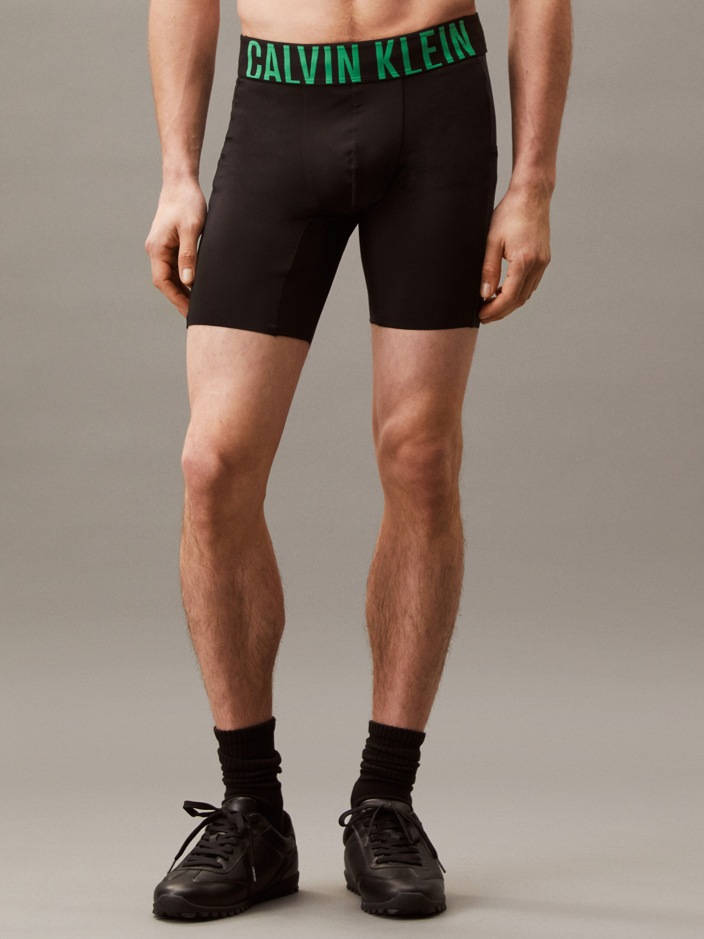 ★ ★ Men's Easy Fit CK Sports Logo Graphic Short Calvin Klein Brush Stroke Graphic Men's Shorts Black