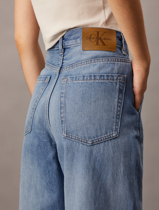 Relaxed Tailored Jeans