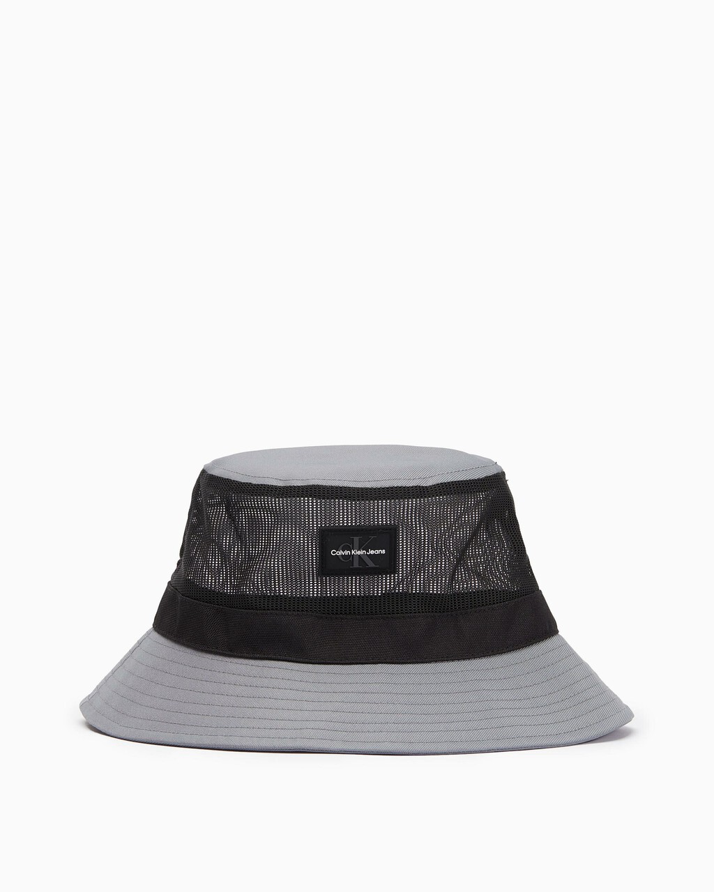 SPORT ESSENTIALS BUCKET HAT