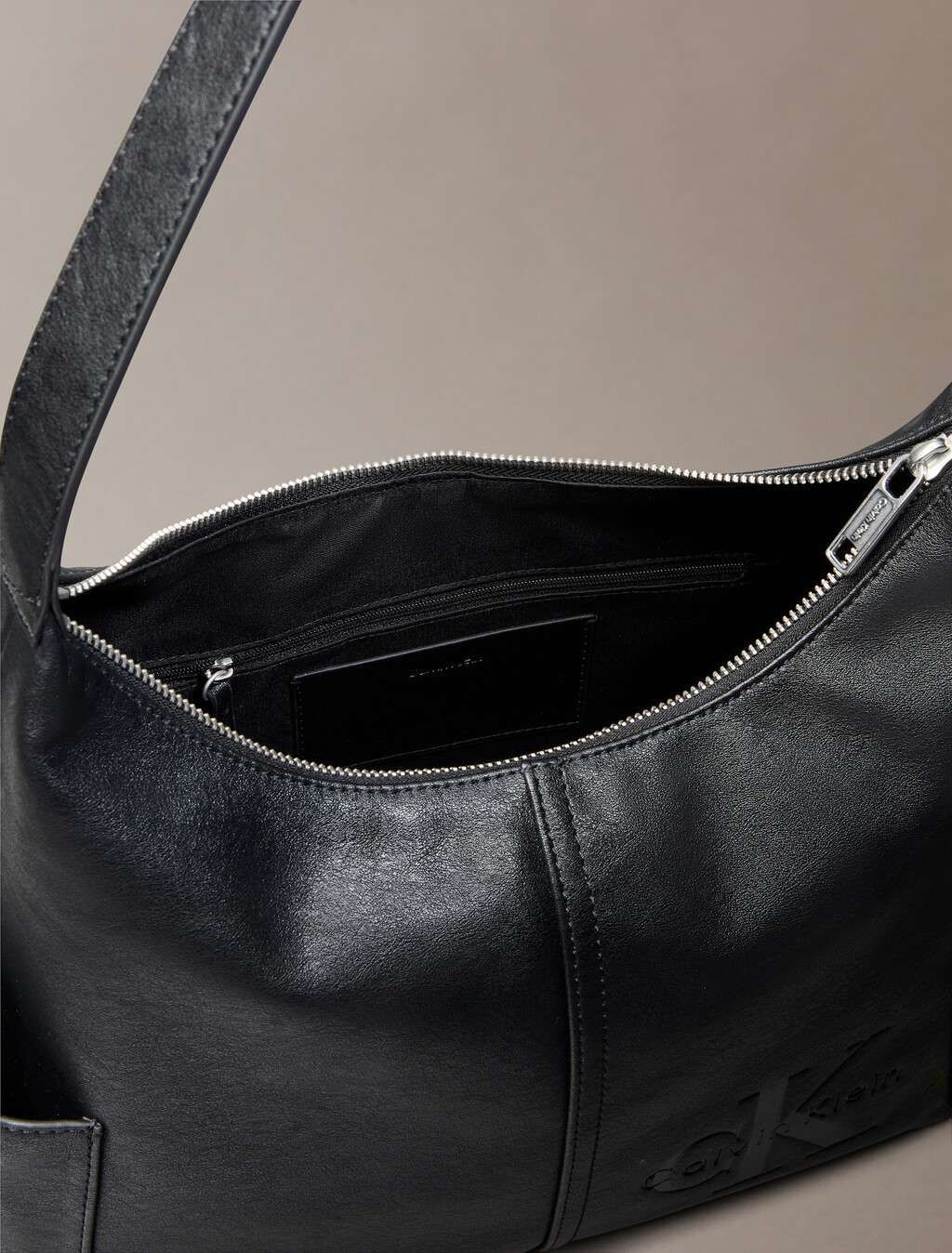 口袋 Monogram 掛肩包, Black, hi-res