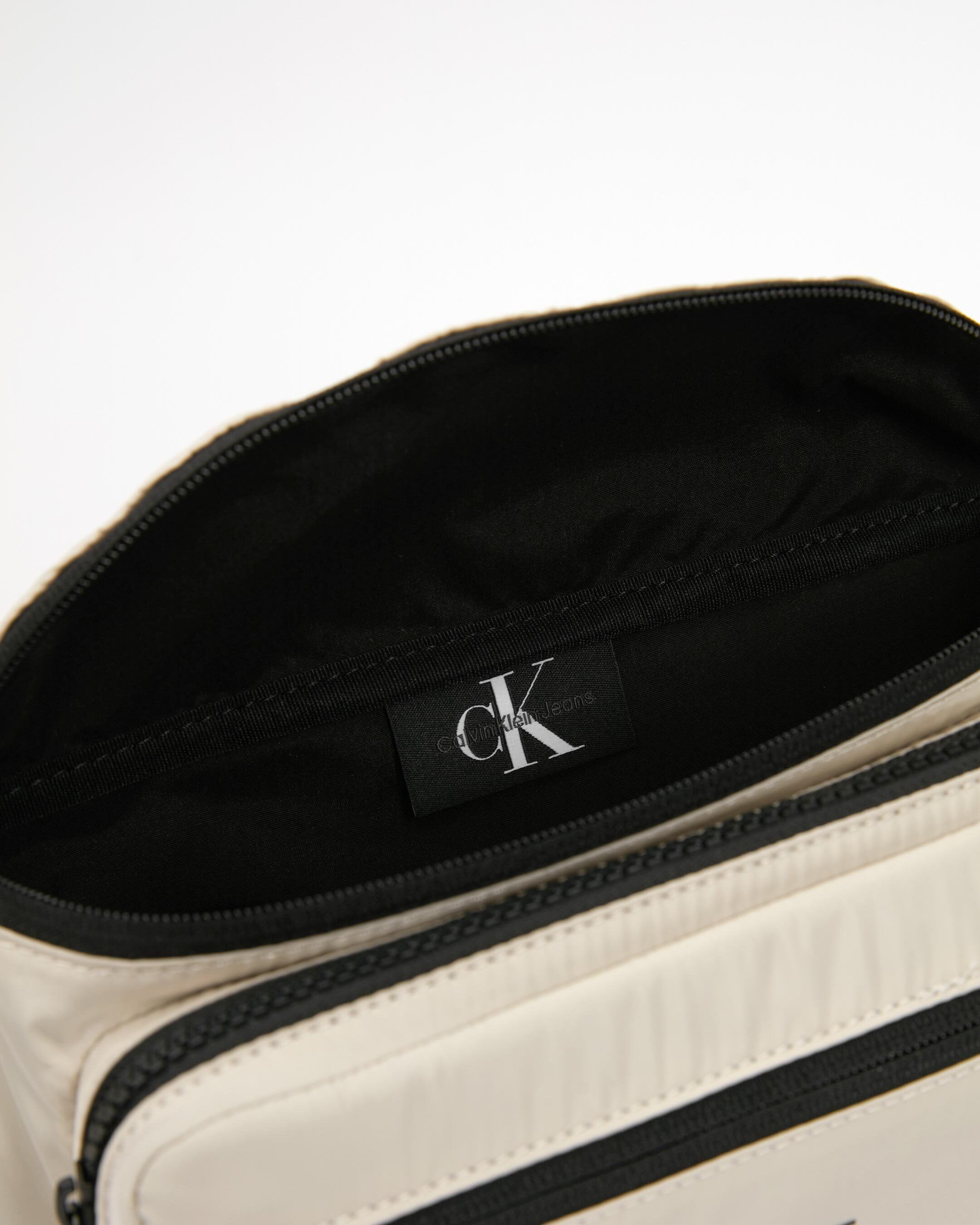 Calvin klein jeans bag black hotsell