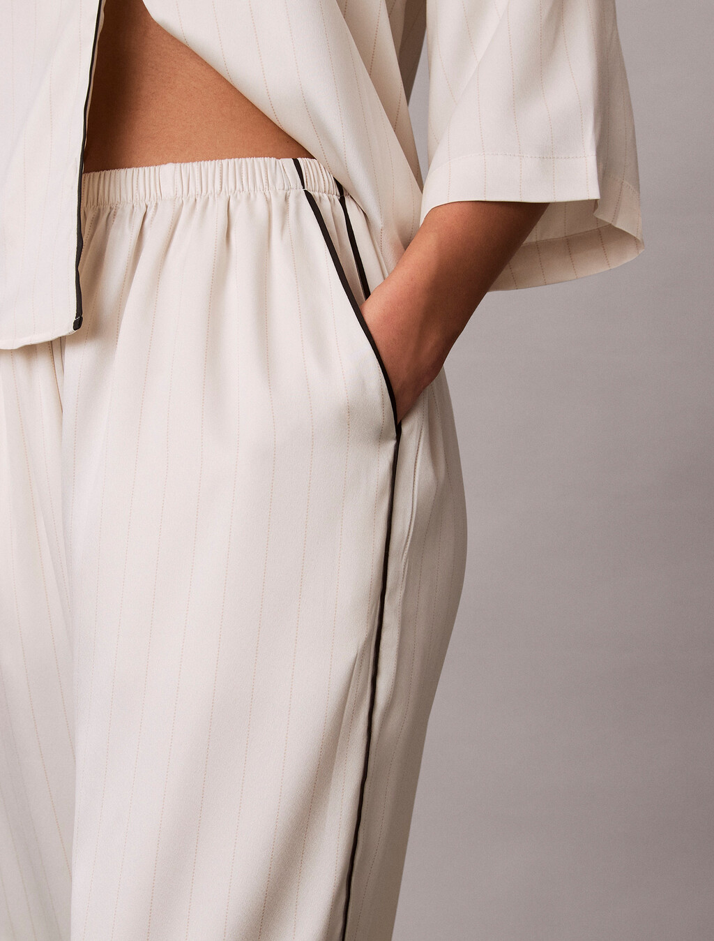 亮面緞面睡褲, DOTTED LOGO PINSTRIPE IVORY, hi-res